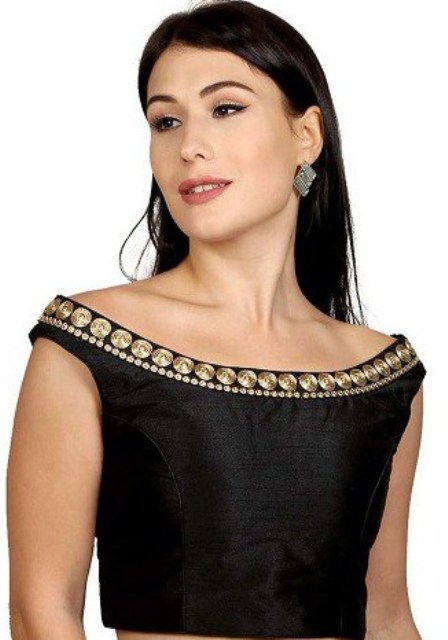 Beautiful-Backless-Full-Sleeve-Blouse-Design
